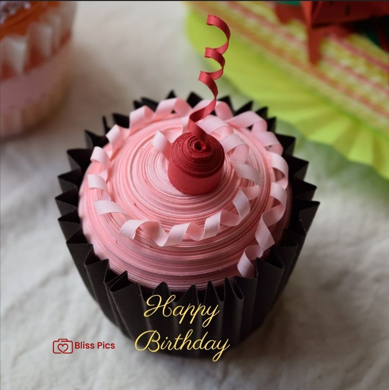Happy Birthday Image chocolate cupcake with baby pink icing Happy Birthday Image chocolate cupcake with baby pink icing - happy birthday images