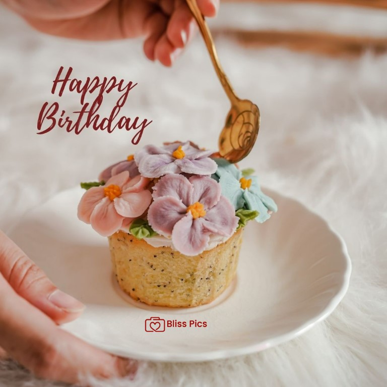 Happy Birthday Image vanilla cupcake with colorful flower icing Happy Birthday Image vanilla cupcake with colorful flower icing - happy birthday images